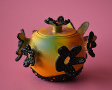  Gold Flower Jar