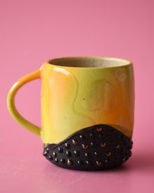  12oz green/yellow lava lamp mug